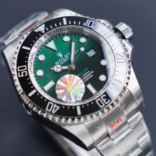 SEA-DWELLER CUSTOM DEEP GREEN DIAL