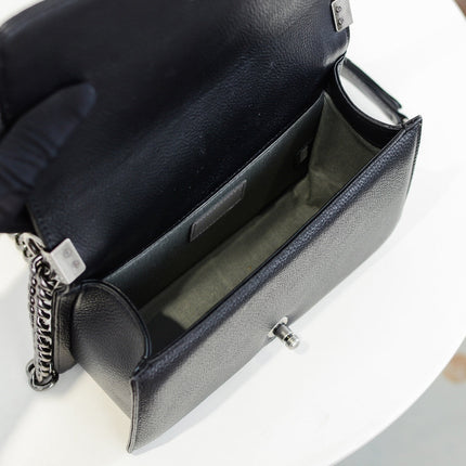 CAVIAR BOY BAG MEDIUM 67086 BLACK