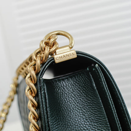 CAVIAR BOY BAG MEDIUM 67086 MOSS GREEN