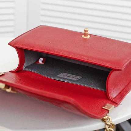 CAVIAR BOY BAG MEDIUM 67086 RED