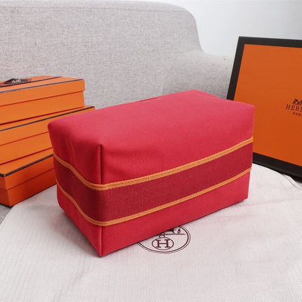 HM BRIDE-A-BRAC 21 RED CANVAS
