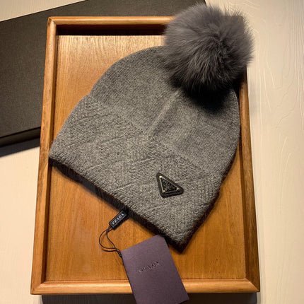 BEANIE HAT IN DOVE GRAY WOOL AND RABBIT FUR 361434