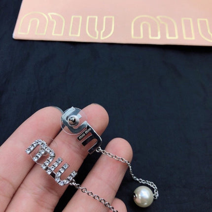 MIUMIU 26S CRYSTAL LOGO CHAIN DROP PEARL EARRINGS IN SILVER TONE METAL 630842