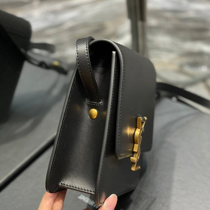 KAIA 18 HANDBAG IN BLACK CALFSKIN