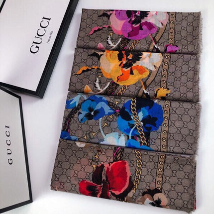 GUCCI 25S SCARF 140 IN CASHMERE 740372