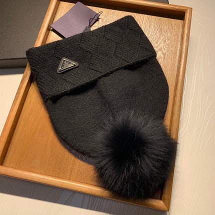 BEANIE HAT IN BLACK WOOL AND RABBIT FUR 361438
