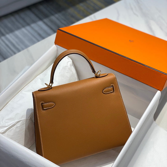 KELLY 28CM IN GOLD EPSOM CALFSKIN GOLD HARDWARE