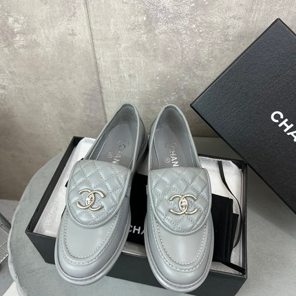 CHANEL 26S LOAFERS IN GREY QUILTED CALFSKIN WITH CC LOGO