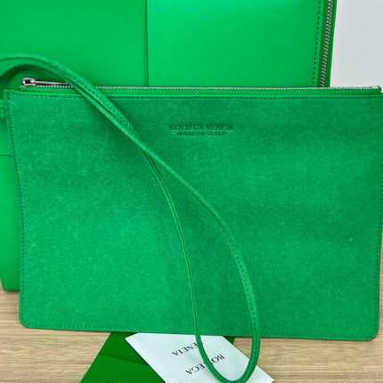 WOVEN BACKPACK 34 IN EMERALD GREEN LAMBSKIN