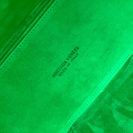 ARCO TOTE 36 IN MANTIS GREEN CALFSKIN
