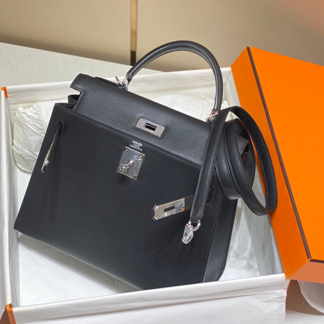 KELLY 28CM IN NOIR EPSOM CALFSKIN SILVER HARDWARE