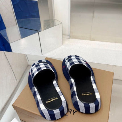 BURBERRY 26S SLIDE SANDALS IN ARCHIVE BLUE BLACK FABRIC