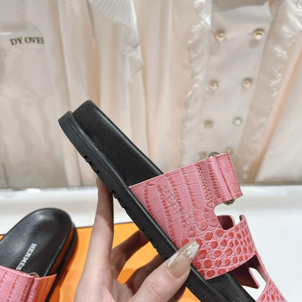 CHYPRE SANDAL BLACK AND BRIGHT PINK LAMBSKIN