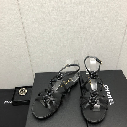 FLORAL FLAT SANDAL IN BLACK LAMBSKIN