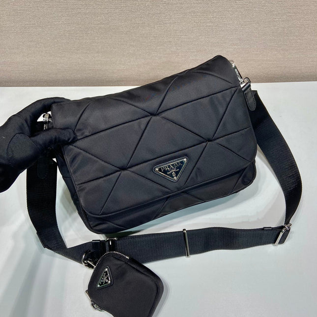 MEDIUM FLAP BAG 24 IN BLACK TRIANGULAR QUILTED PATTERN RE-NYLON