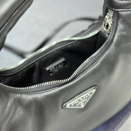 HOBO BAG 21 IN BLACK SOFT LAMBSKIN