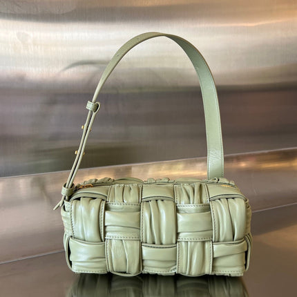 SMALL BRICK CASSETTE 23 IN SWAMP GREEN SOFT LAMBSKIN