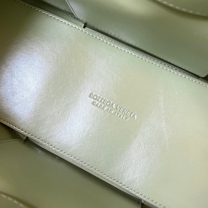 SMALL ARCO TOTE 30 IN TRAVERTINE SOFT LAMBSKIN