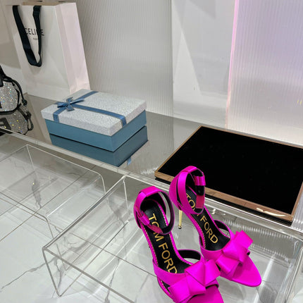 HIGH HEELS 11 CM IN BRIGHT PINK PURE SILK AND LAMBSKIN