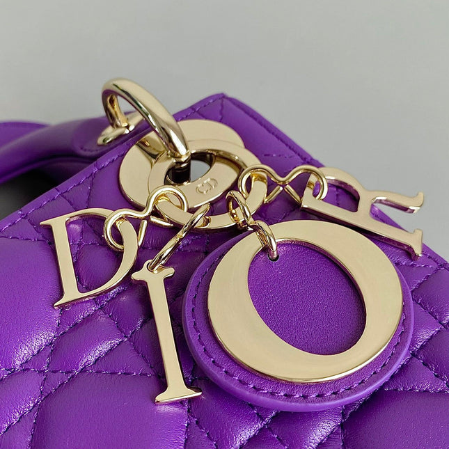 LADY 17 IN VIOLET PURPLE LAMBSKIN WITH CANNAGE PATTERN