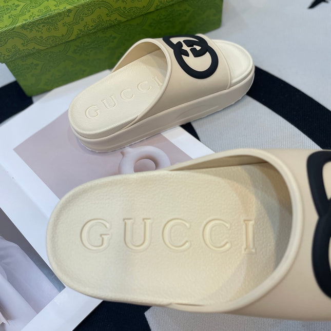 INTERLOCKING G SLIDE SANDAL IN WHITE CREAM IMPORTED TPU