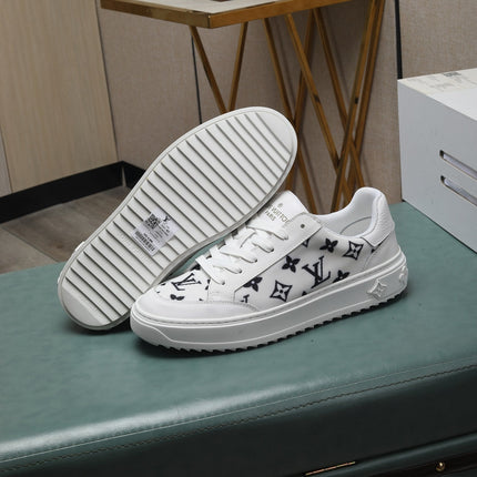 LV TRAINERS IN WHITE CALFSKIN AND MONOGRAM CANVAS