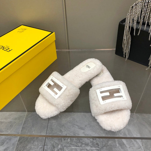 FENDI BAGUETTE SLIDE SLIPPERS IN WHITE WOOL