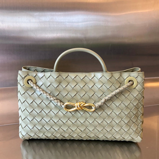 SMALL ANDIAMO 29 IN ECRU BEIGE LAMBSKIN