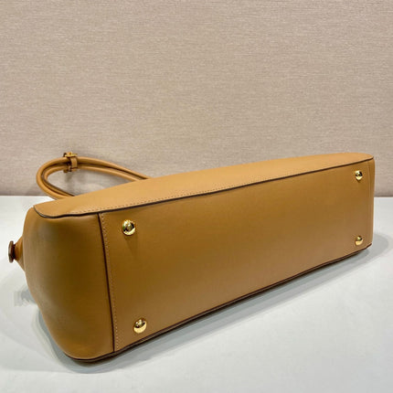 LARGER TOTE BAG 48 WITH ZIPPER CLOSURE IN CIDER BROWN SMOOTH CALFSKIN