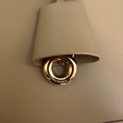 EXTRA BAG L27 IN PEANUT BROWN SMOOTH CALFSKIN WITH GOLD HARDWARE