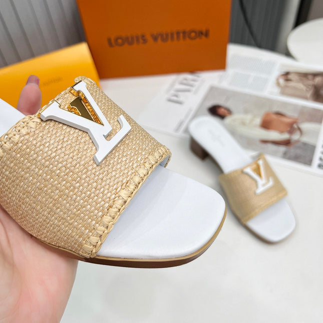 LV 26S CAPRI HIGH-HEELED MULES IN WHITE CALFSKIN AND BEIGE RAFFIA