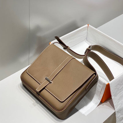 STEVE LIGHT JUNIOR MESSENGER BAG 27 IN ALEZAN TOGO CALFSKIN