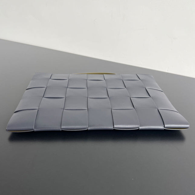 LARGE CASSETTE POUCH 35 IN TROUT GRAY CALFSKIN
