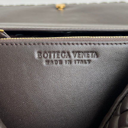 PATTI SHOULDER BAG 26 IN CHOCOLATE LAMBSKIN