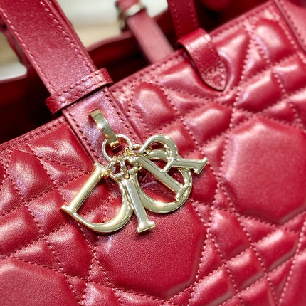 SMALL 28 TOUJOURS BAG IN RUBY RED MACROCANNAGE LAMBSKIN