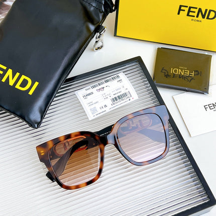 DIAGONAL SQUARE FRAME SUNGLASSES FE40063 IN ACETATE