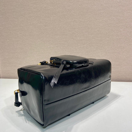 LARGE RECTANGULAR BAG 30 IN BLACK OIL WAX LAMBSKIN GOLD HARDWARE