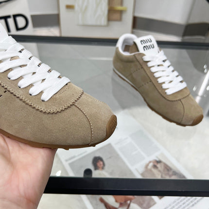 MIUMIU 26S SNEAKERS IN LIGHT BROWN SUEDE