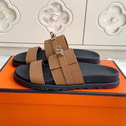 HM 26S KELLY BUCKLE DOUBLE STRAP SANDALS IN BROWN CALFSKIN GOLD HARDWARE