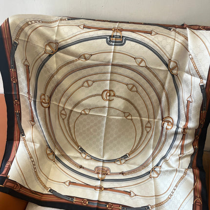 GUCCI 25S SCARF 90 IN SILK 679800