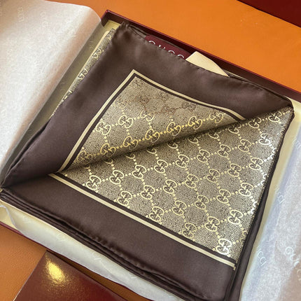 GUCCI 25S SCARF 90 IN SILK 697666