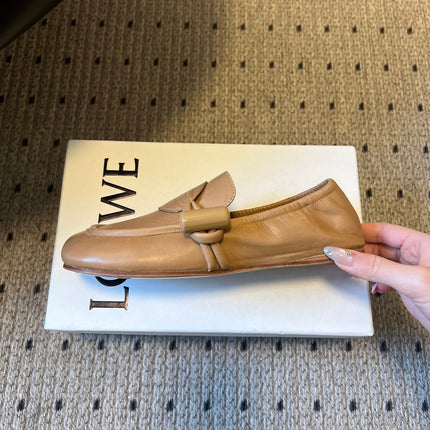 LOEWE 26S TOGGLE LOAFER 20MM IN NUDE BROWN SHINY CALFSKIN