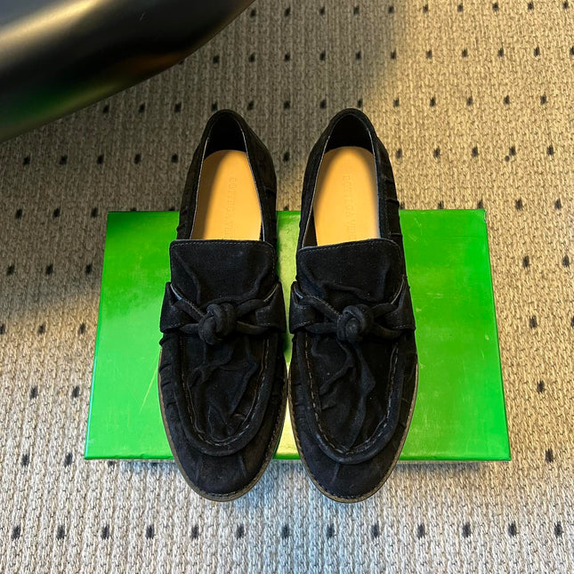 BOTTEGA VENETA 26S LOAFERS IN BLACK SUEDE