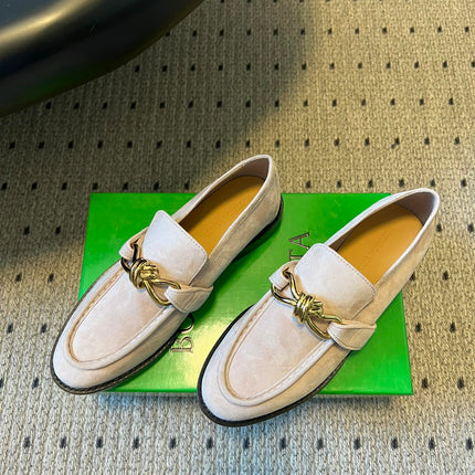 BOTTEGA VENETA 26S LOAFERS IN LIGHT BEIGE SUEDE WITH GOLD HARDWARE