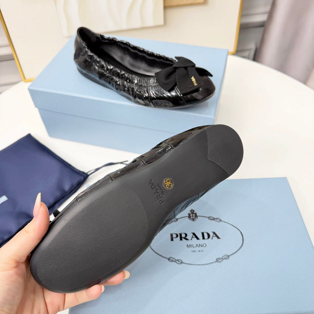 PRADA 26S BALLERINA FLATS IN BLACK CALFSKIN WITH BOW