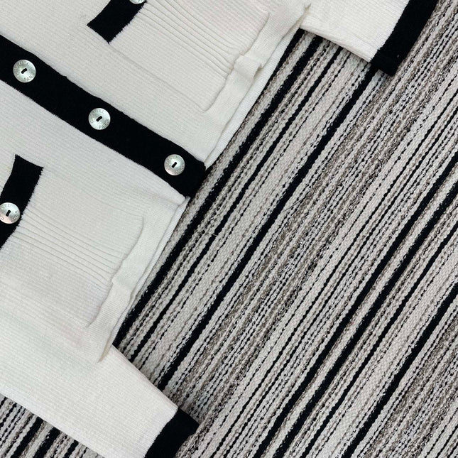 CHANEL 26S CARDIGAN 909