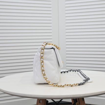 19 FLAP BAG 26CM 9010 WHITE