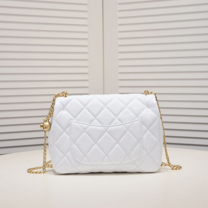 SMALL FLAP BAG CAVIAR 24CM 3892 WHITE