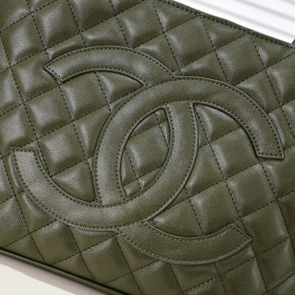 MEDALLION TOTE CAVIAR 3326 MOSS GREEN