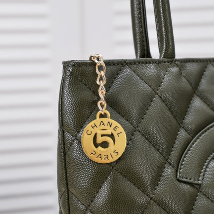 MEDALLION TOTE CAVIAR 3326 MOSS GREEN